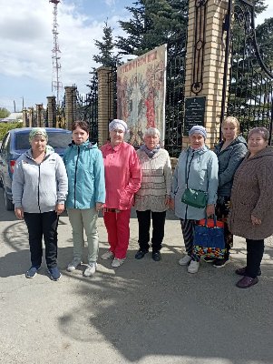 Сегодня жители Первомайки и семьи участников СВО побывали в Свято-Никольском храме Верхнеуральска